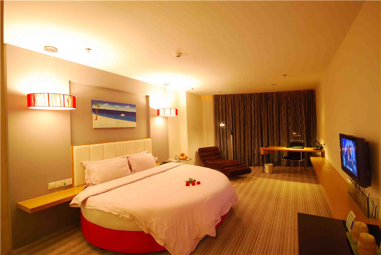 鄭州山水時(shí)尚商務(wù)酒店設(shè)計(jì)案例-酒店特色大床房