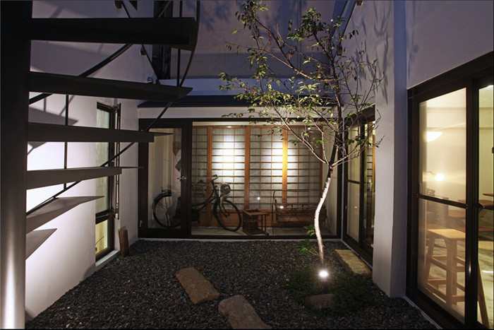 都市自然風(fēng)格豪宅設(shè)計(jì)-臺(tái)灣舊宅改造實(shí)例-庭院