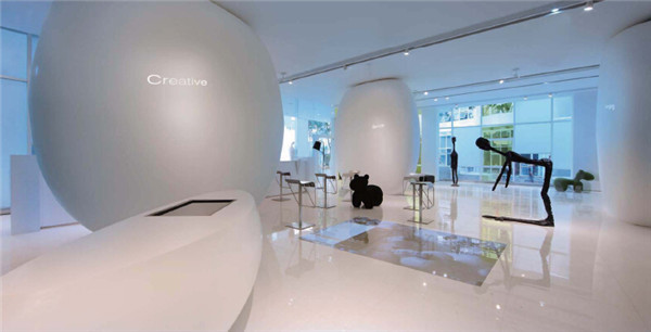 廣州時代地產(chǎn)國際招商中心辦公空間設(shè)計(jì)欣賞