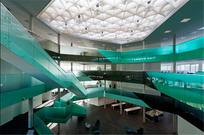 用色彩傳遞思維—丹麥UDK霍爾斯特寫字樓設(shè)計效果圖