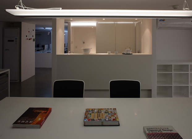 簡(jiǎn)約優(yōu)雅風(fēng)格辦公設(shè)計(jì)圖