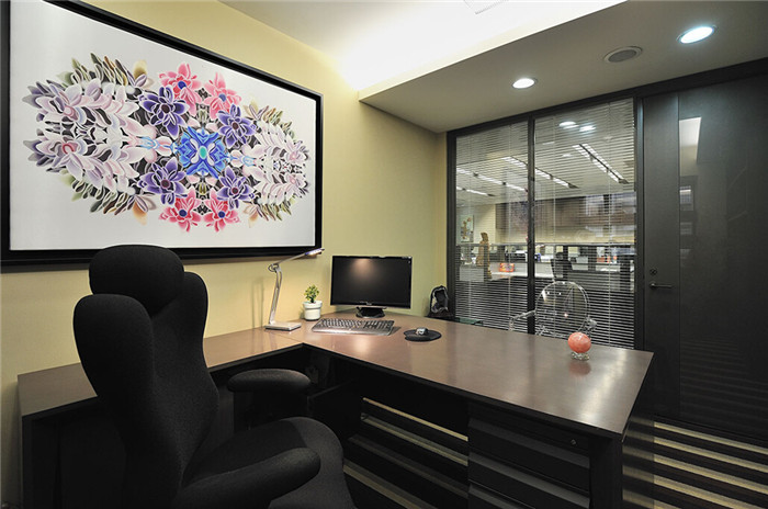 辦公室裝修設(shè)計圖