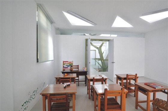 學生美術(shù)教室設(shè)計