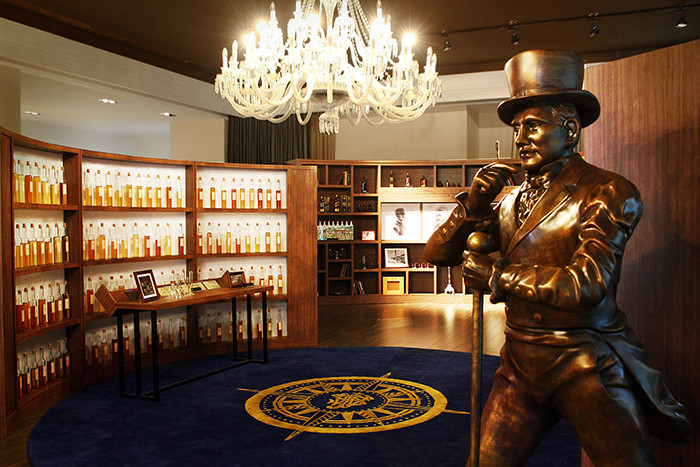 英倫風(fēng)威士忌商業(yè)空間設(shè)計