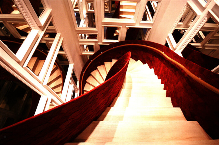 高檔大氣的售樓處設(shè)計