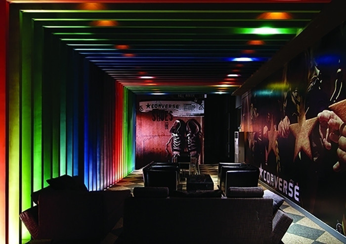 色彩活躍的辦公空間設(shè)計