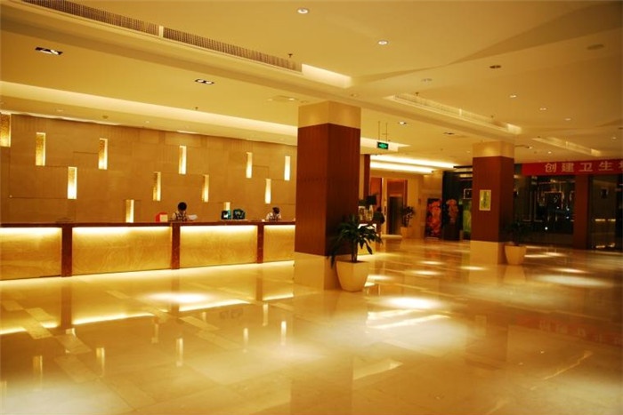 寬敞明亮的酒店大堂設計