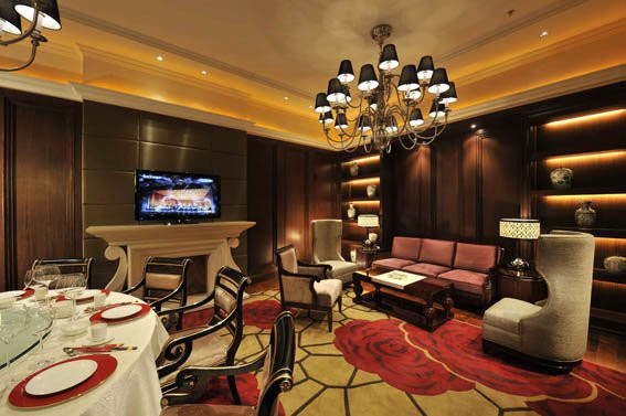 豪華樸質(zhì)的高爾夫會(huì)所室內(nèi)設(shè)計(jì)方案