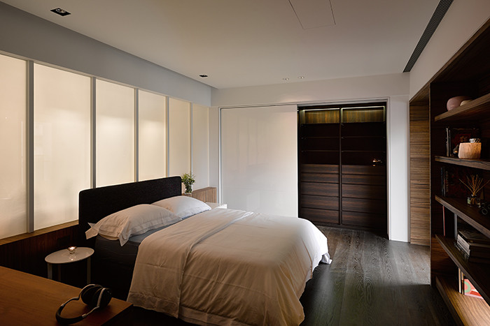 沉穩(wěn)的別墅豪宅臥室設(shè)計(jì)方案