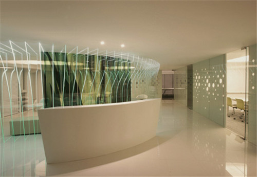 簡單干凈的辦公室設(shè)計