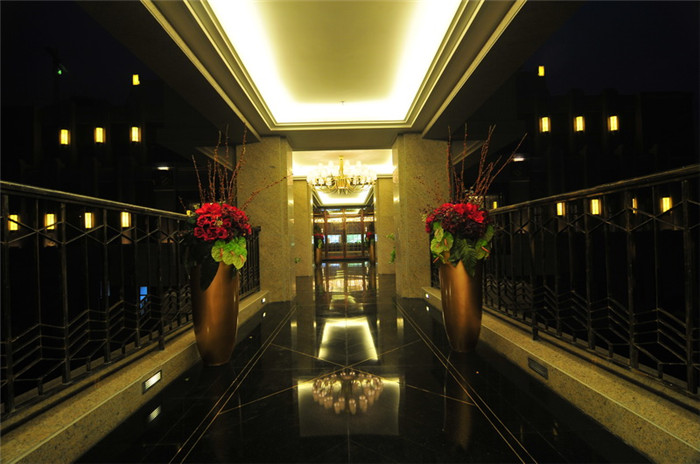  融創(chuàng)御錦高檔會(huì)所