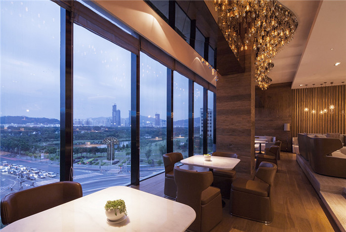 簡潔、優(yōu)雅的酒店室內(nèi)空間