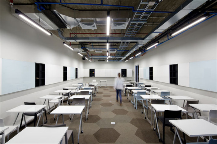 極致簡約的辦公室