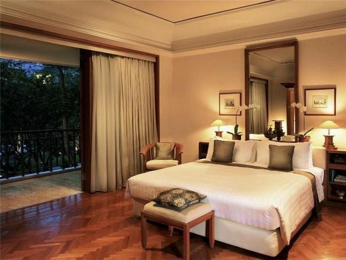 低調(diào)奢華、簡約舒適的客房空間