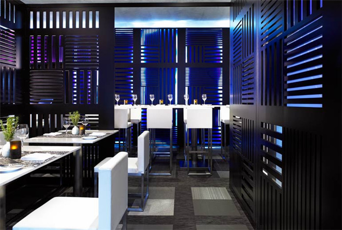 現(xiàn)代時尚餐廳布局設(shè)計方案