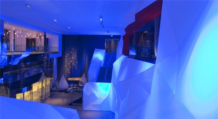 極具視覺(jué)效果的酒店大堂空間