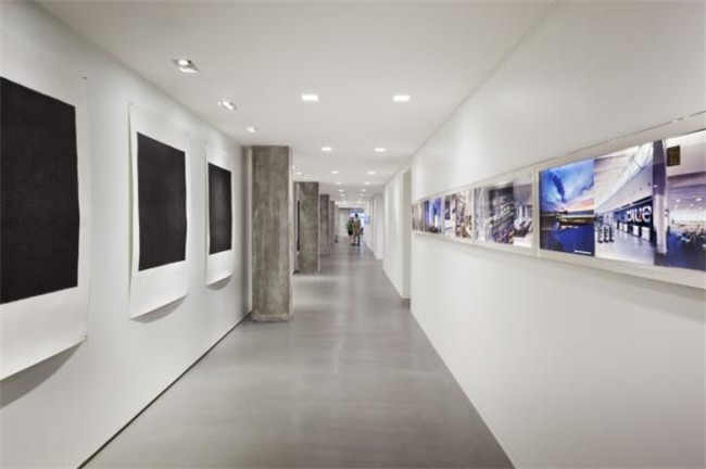 簡(jiǎn)潔的走廊