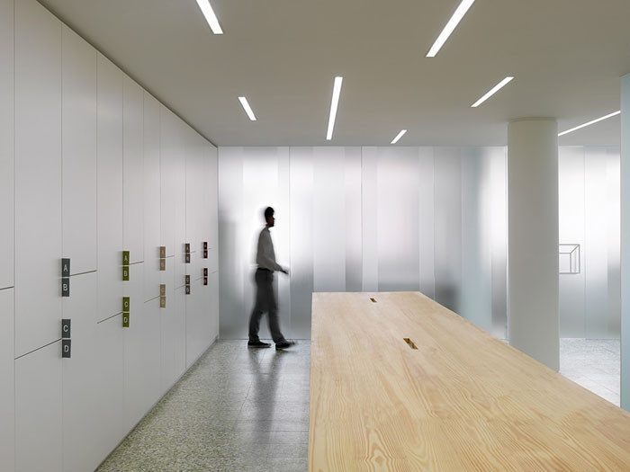 極致簡(jiǎn)約的辦公室空間