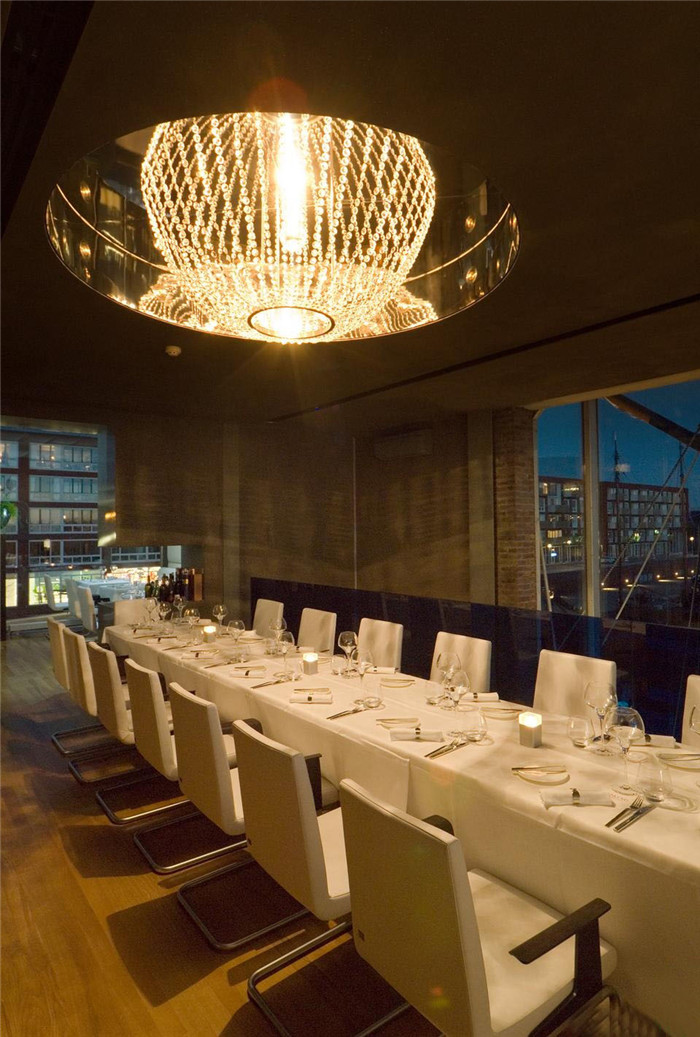 荷蘭港口Divinatio魚(yú)餐廳