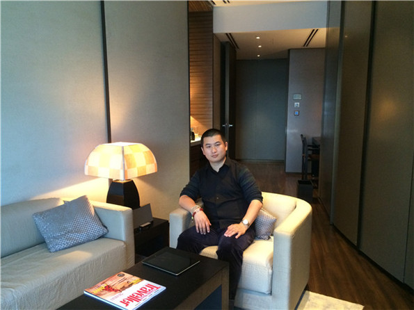 勃朗設(shè)計(jì)總監(jiān)Tony·舒