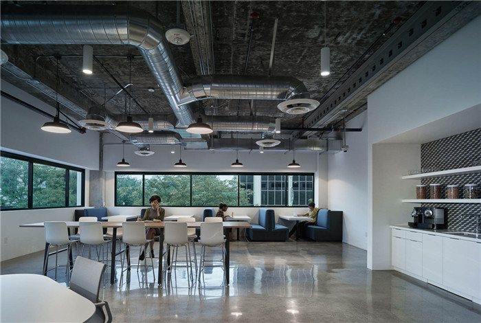 美國 C.I.M. 集團(tuán)公司辦公室