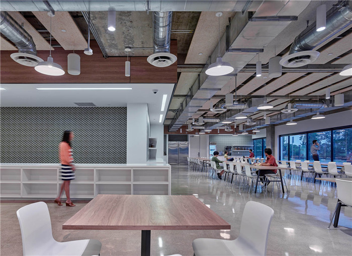 國外現(xiàn)代辦公室裝修設(shè)計(jì)案例