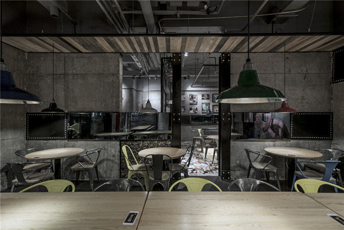 新型小龍蝦餐飲空間設(shè)計案例
