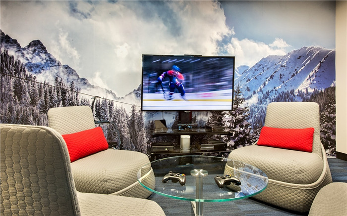 創(chuàng)意辦公室室內(nèi)空間設(shè)計(jì)實(shí)景圖