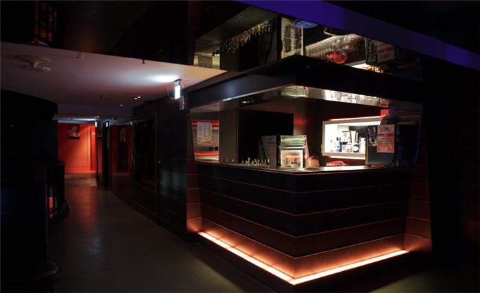 酒吧吧臺(tái)設(shè)計(jì)