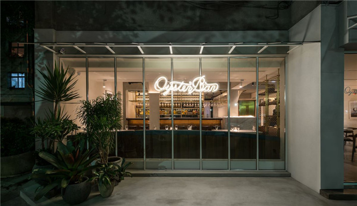 復古工業(yè)風格主題餐廳設(shè)計案例