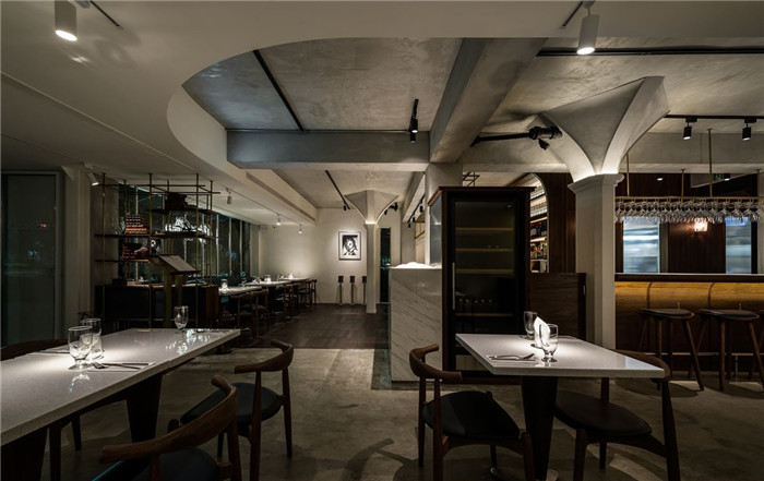 工業(yè)復古風餐廳室內(nèi)設(shè)計效果圖