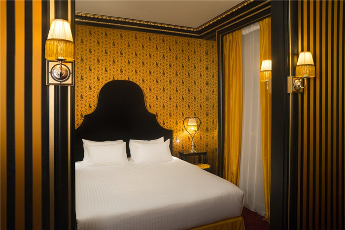 酒店客房設計呈現(xiàn)昔日波希米亞文化的昌盛