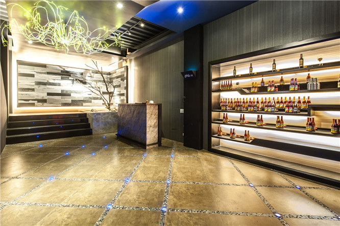 高雄迷霧主題燒烤餐廳設計