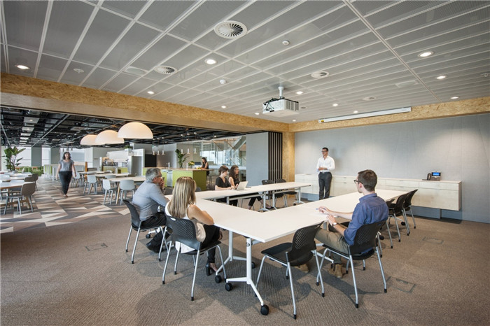 精品時(shí)尚辦公場(chǎng)所