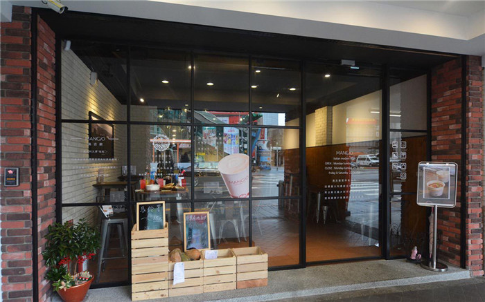 工業(yè)風(fēng)餐廳設(shè)計(jì)案例