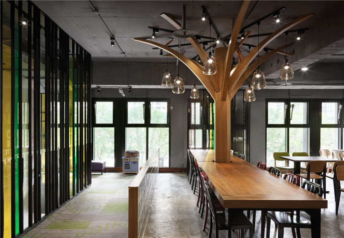 個(gè)性工業(yè)風(fēng)餐廳室內(nèi)設(shè)計(jì)效果圖