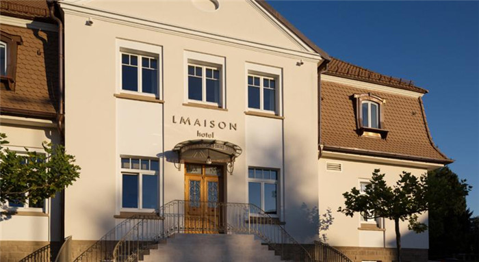 酒店局部外觀設(shè)計(jì)實(shí)景圖