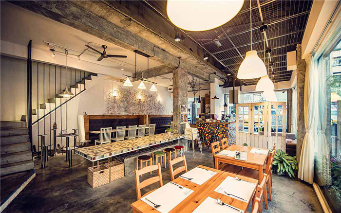 專業(yè)的南歐料理餐廳裝修設(shè)計方案