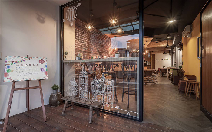 不一樣的復(fù)古工業(yè)風(fēng)餐廳設(shè)計(jì)說明