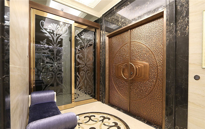 周口古典奢華美宅樣板房玄關裝修設計方案