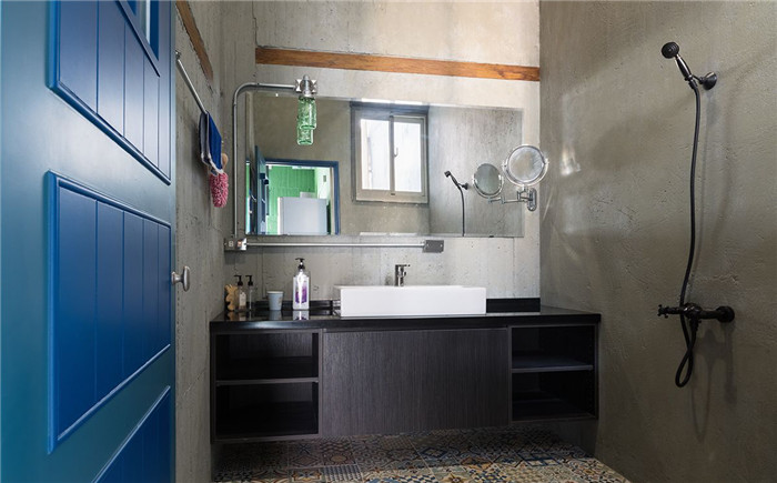 工業(yè)風(fēng)豪宅衛(wèi)生間設(shè)計(jì)圖