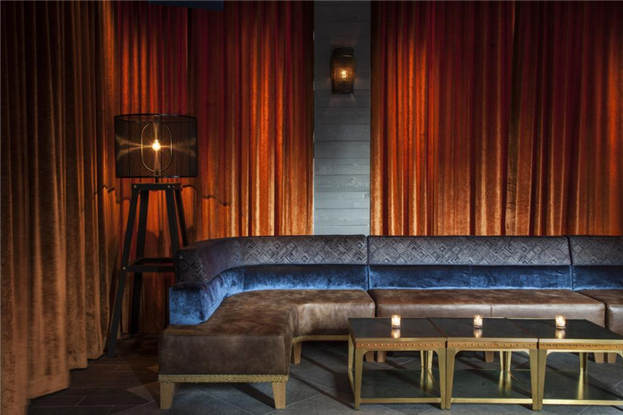 針對(duì)現(xiàn)代年輕旅行者的萬(wàn)豪Moxy時(shí)尚創(chuàng)新型酒店酒吧設(shè)計(jì)圖