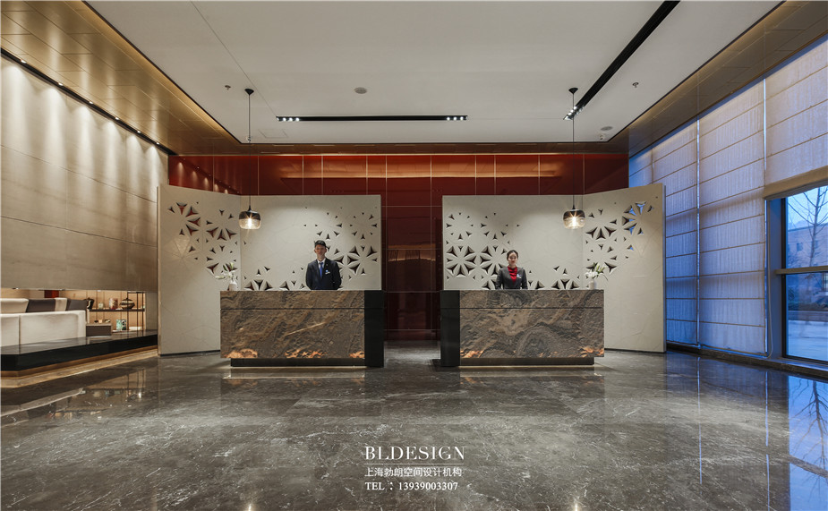 鄭州銘匯文華酒店大堂接待吧臺裝修設(shè)計實景圖