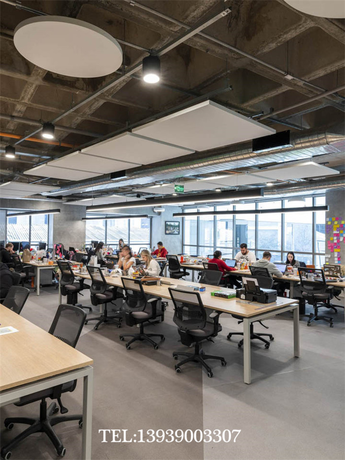 鄭州辦公室裝修設(shè)計(jì)公司-國(guó)外創(chuàng)意聯(lián)合辦公設(shè)計(jì)案例