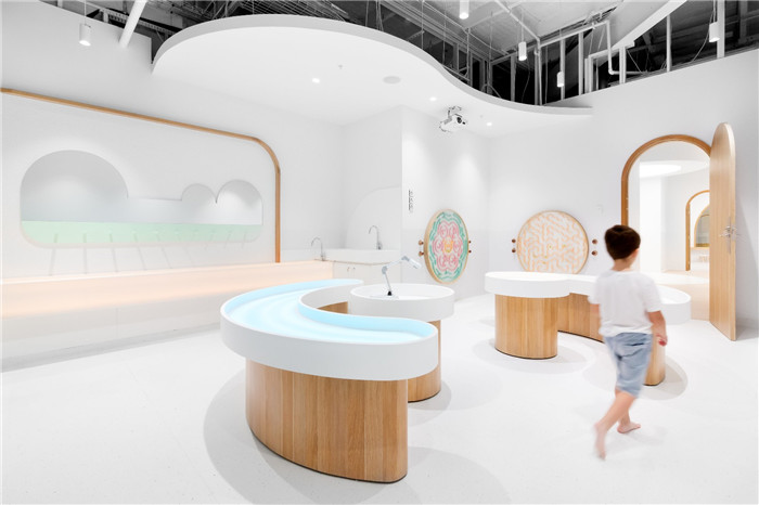 多重感觸的樂(lè)園主題國(guó)外藝術(shù)培訓(xùn)學(xué)校設(shè)計(jì)方案