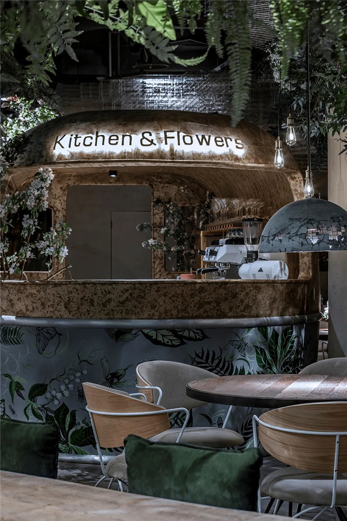 當(dāng)冰冷混凝土遇上花藝  北京花廚餐廳設(shè)計(jì)賞析