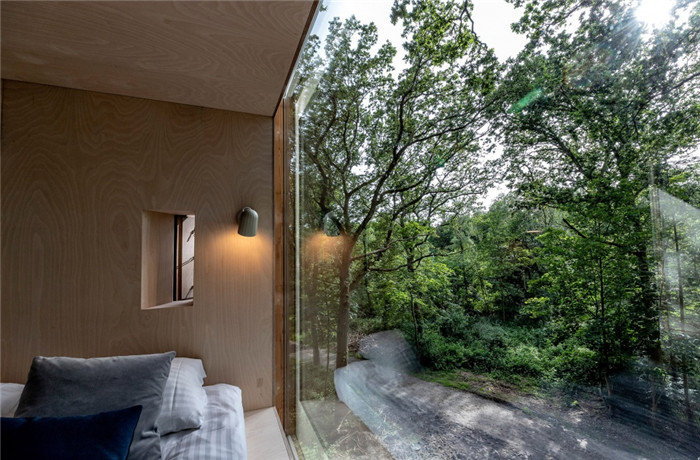 丹麥創(chuàng)意樹屋酒店設計  在林海中沐浴時光