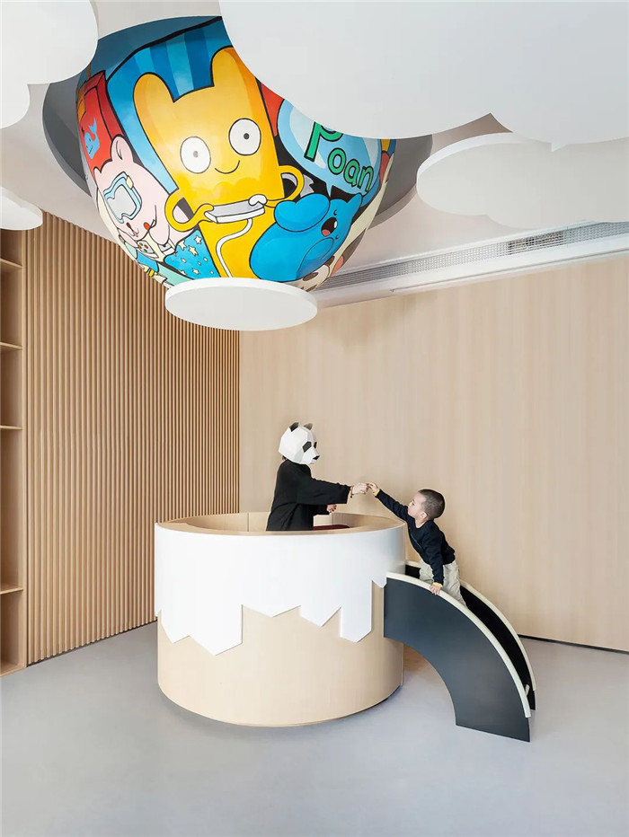 老師、家長和孩子都喜歡的高端早教機(jī)構(gòu)大廳吧臺設(shè)計(jì)方案