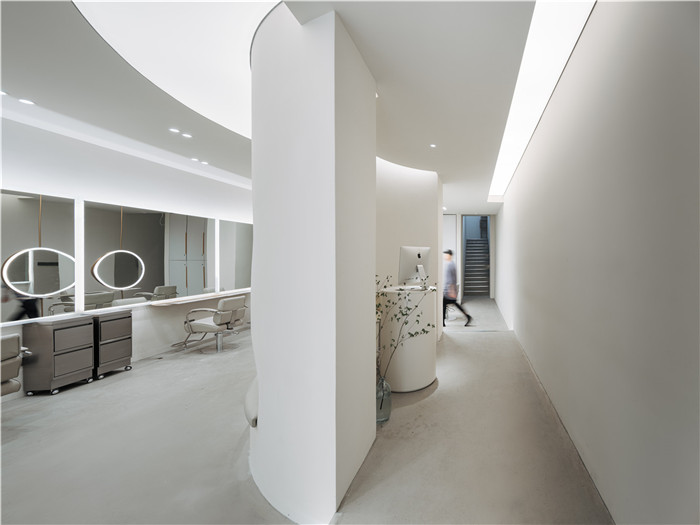 小店面大驚喜  讓人眼前一亮的美發(fā)店設(shè)計(jì)方案