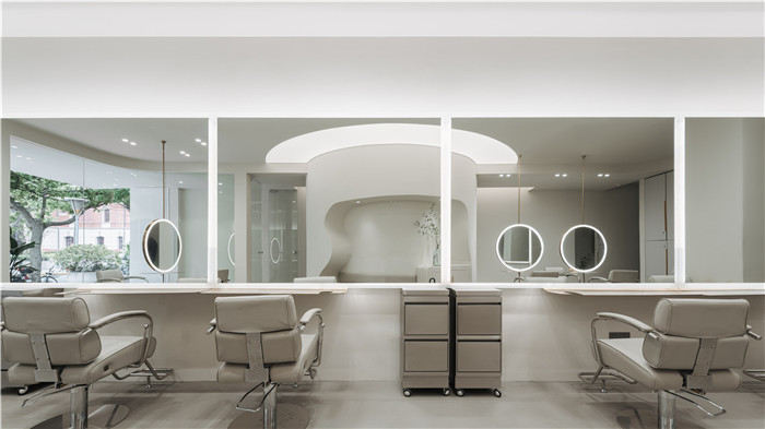 小店面大驚喜  讓人眼前一亮的美發(fā)店剪發(fā)區(qū)設(shè)計(jì)方案